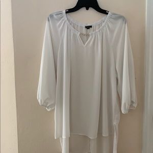 3 for $20 Bundle Pullover top - neckline detail